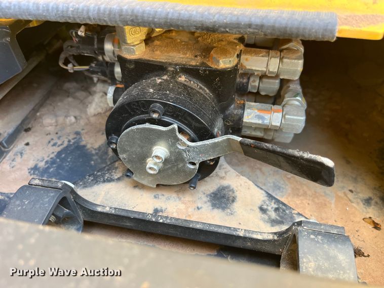 image for item EK8679 2019 Kobelco SK210LC-10 excavator