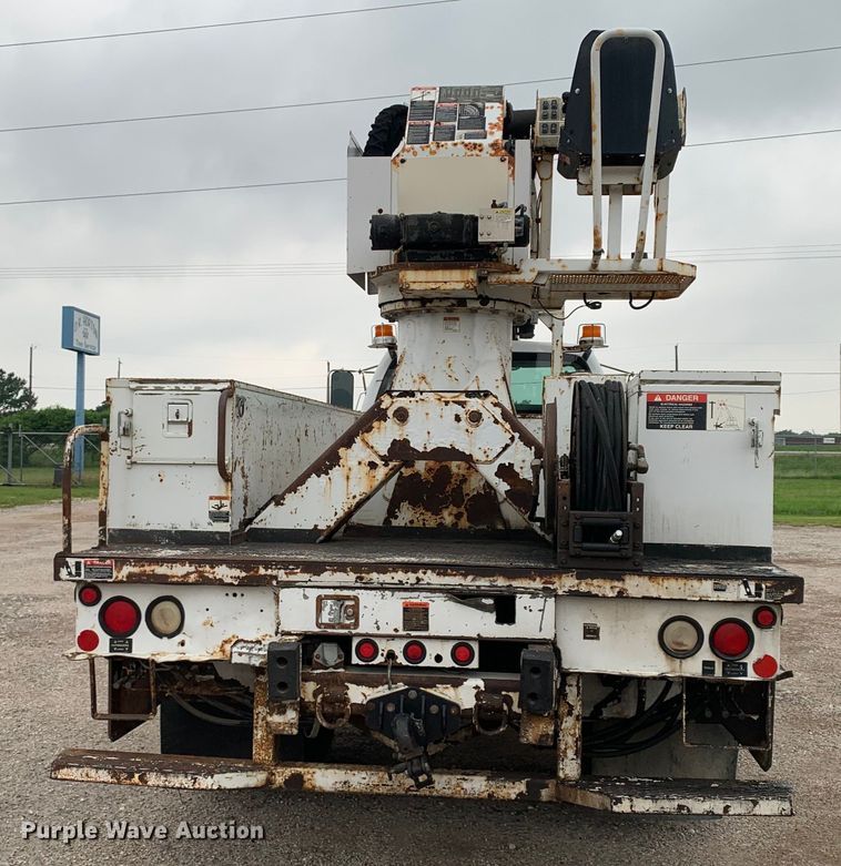 image for item JT9833 2008 Ford F750 Super Duty digger derrick truck