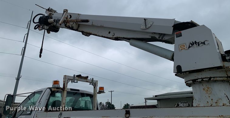 image for item JT9833 2008 Ford F750 Super Duty digger derrick truck