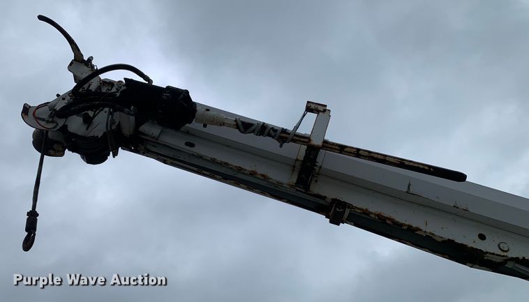 image for item JT9833 2008 Ford F750 Super Duty digger derrick truck