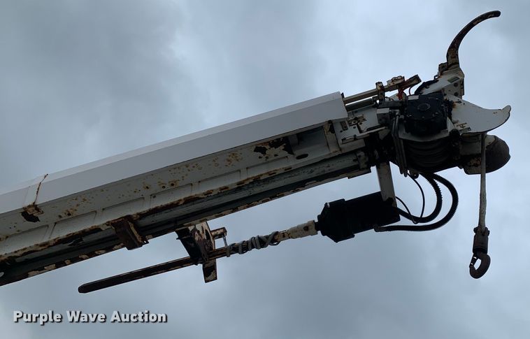 image for item JT9833 2008 Ford F750 Super Duty digger derrick truck