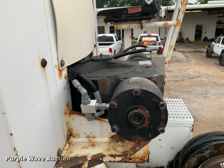 image for item JT9833 2008 Ford F750 Super Duty digger derrick truck