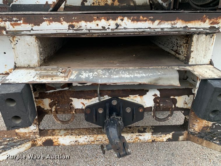 image for item JT9833 2008 Ford F750 Super Duty digger derrick truck