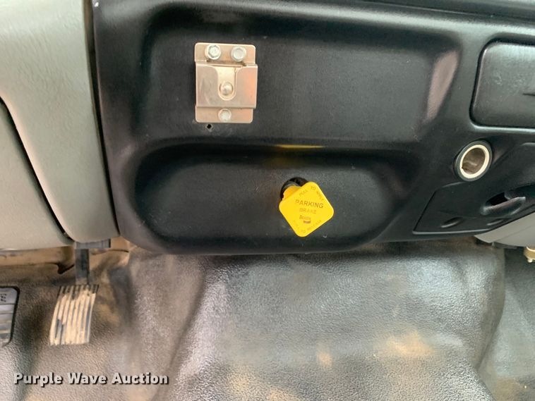 image for item JT9833 2008 Ford F750 Super Duty digger derrick truck