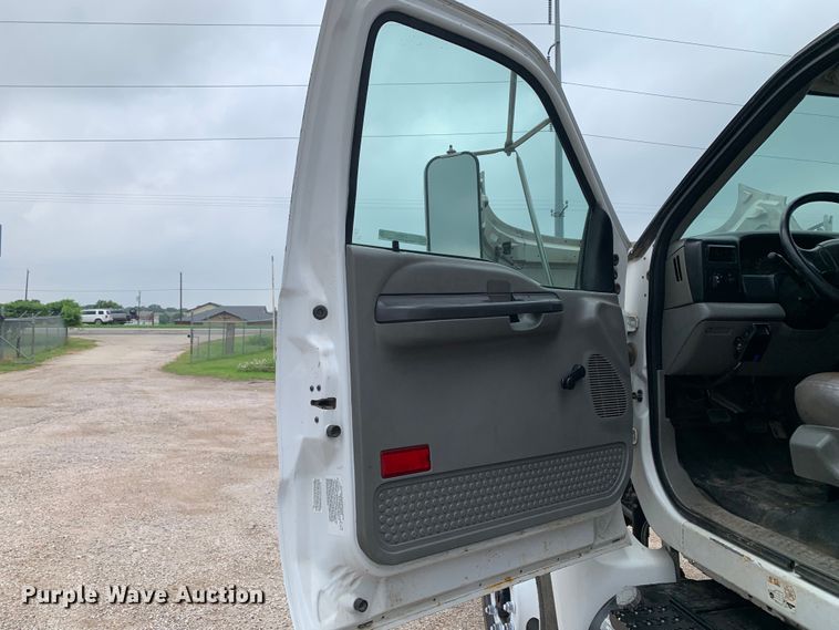 image for item JT9833 2008 Ford F750 Super Duty digger derrick truck