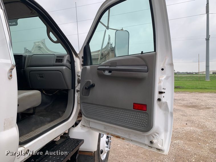 image for item JT9833 2008 Ford F750 Super Duty digger derrick truck