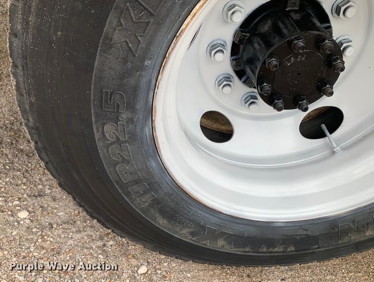 image for item JT9833 2008 Ford F750 Super Duty digger derrick truck