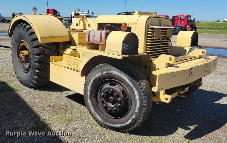 image for item KA9989 Pettibone PMW-12 scraper tractor