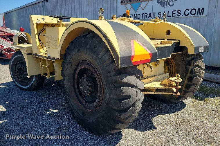 image for item KA9989 Pettibone PMW-12 scraper tractor