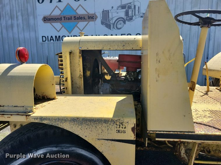 image for item KA9989 Pettibone PMW-12 scraper tractor