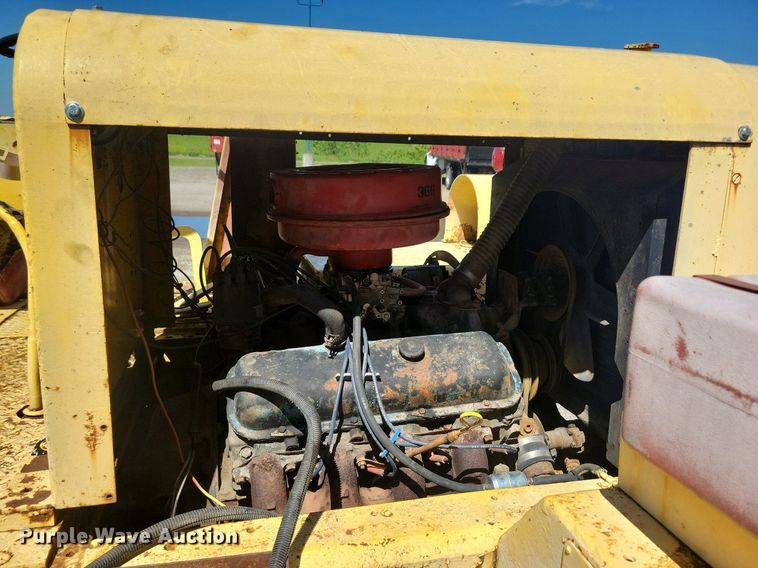 image for item KA9989 Pettibone PMW-12 scraper tractor