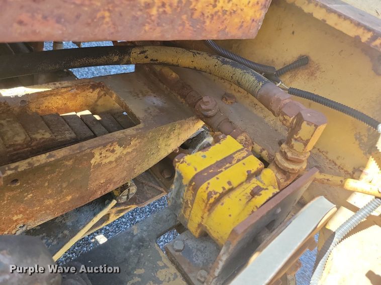 image for item KA9989 Pettibone PMW-12 scraper tractor