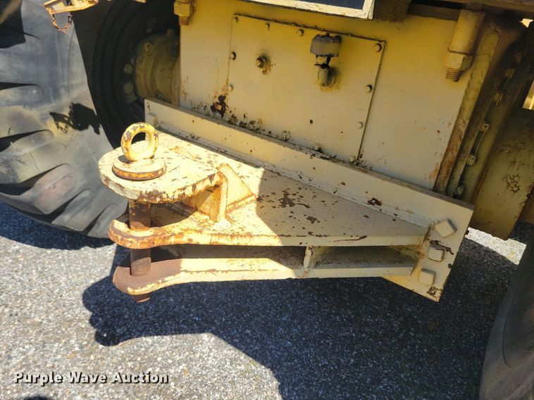 image for item KA9989 Pettibone PMW-12 scraper tractor