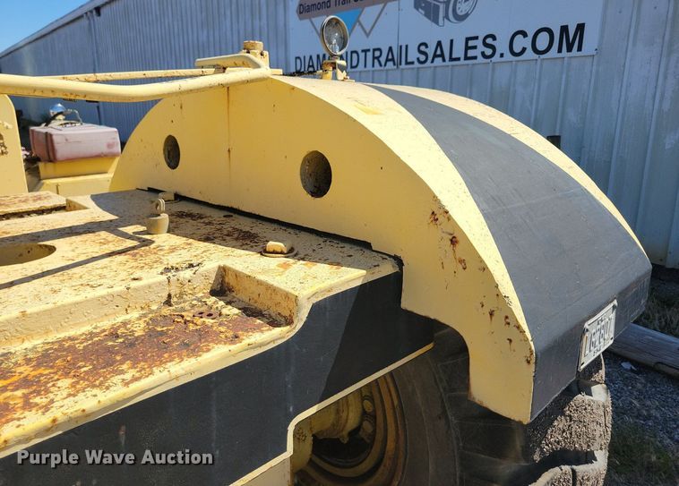 image for item KA9989 Pettibone PMW-12 scraper tractor