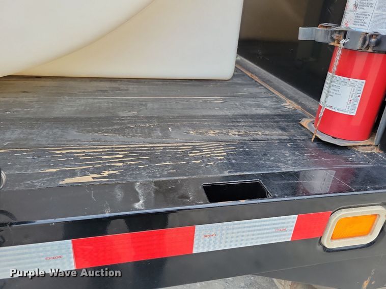 image for item KA9998 2017 International  4400 flatbed truck