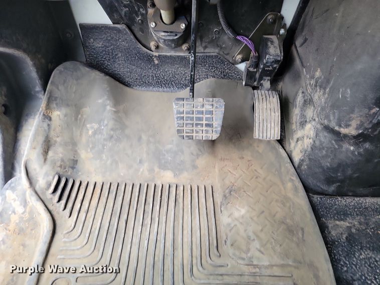 image for item KA9998 2017 International  4400 flatbed truck