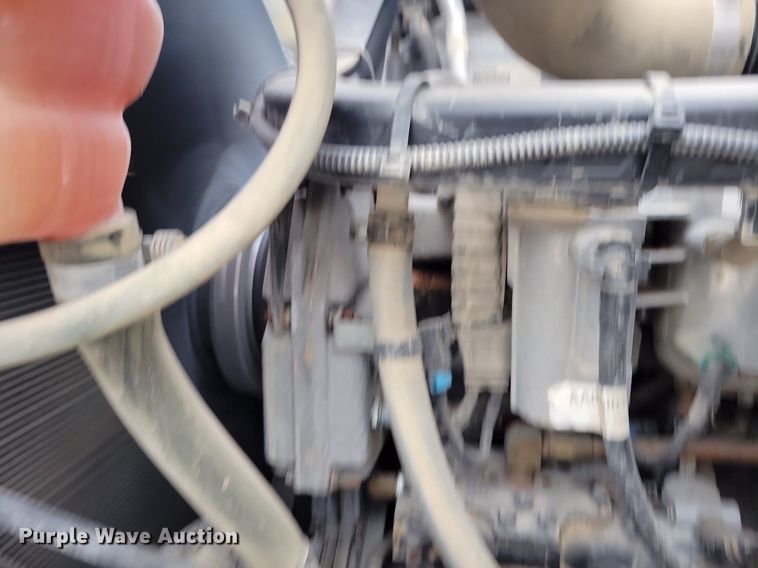 image for item KA9998 2017 International  4400 flatbed truck