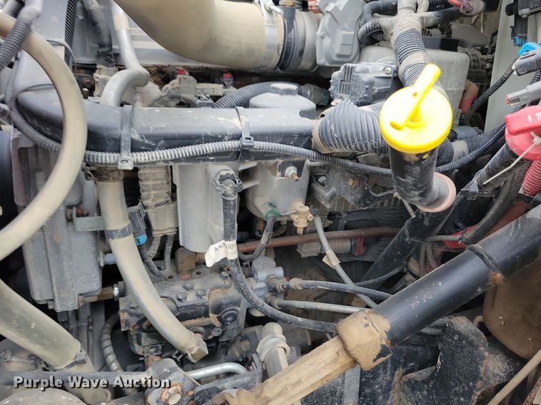 image for item KA9998 2017 International  4400 flatbed truck