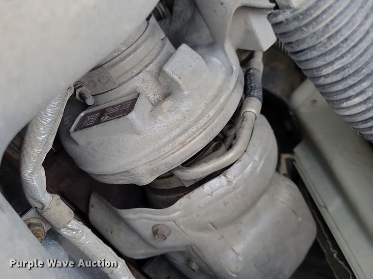 image for item KA9998 2017 International  4400 flatbed truck