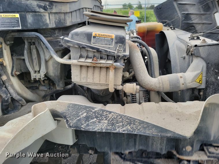 image for item KA9998 2017 International  4400 flatbed truck