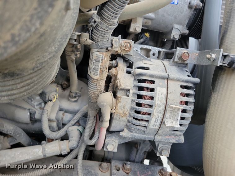 image for item KA9998 2017 International  4400 flatbed truck