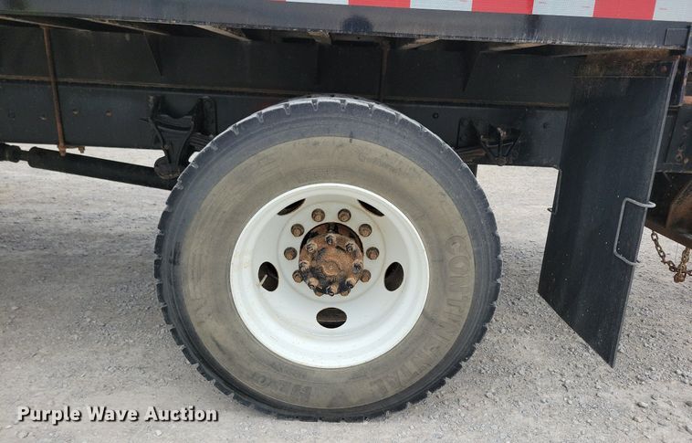 image for item KA9998 2017 International  4400 flatbed truck