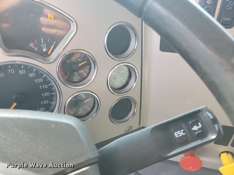 image for item KB9012 2018 Mack GU713 dump truck