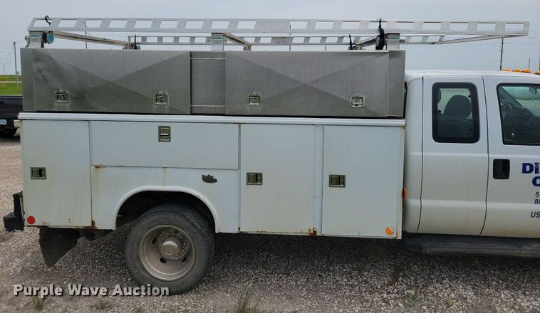 image for item KB9014 2012 Ford F550 utility / service truck