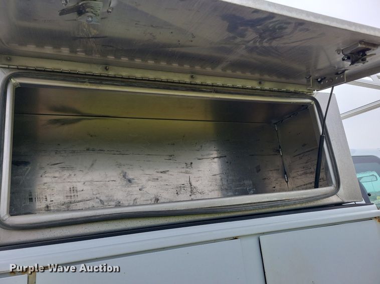 image for item KB9014 2012 Ford F550 utility / service truck