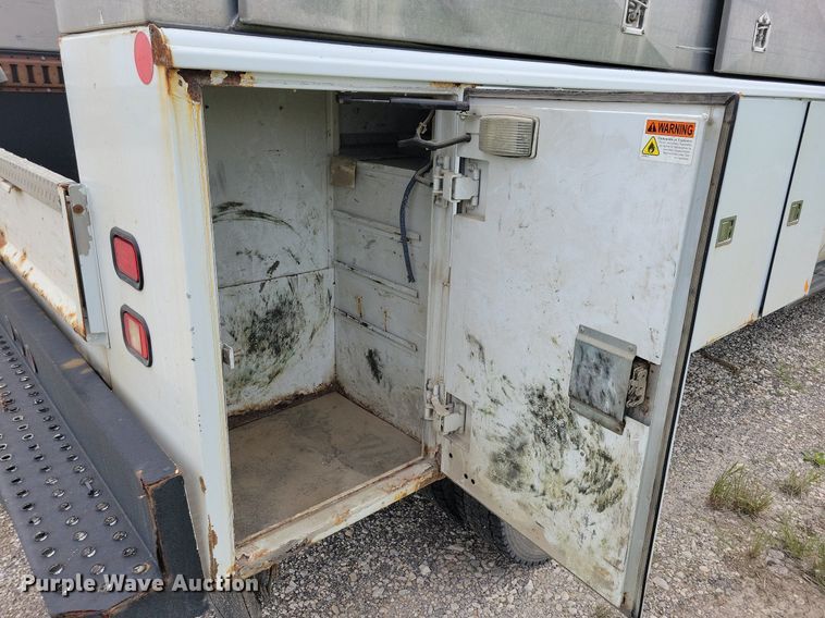 image for item KB9014 2012 Ford F550 utility / service truck