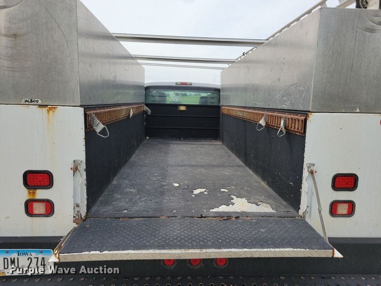 image for item KB9014 2012 Ford F550 utility / service truck