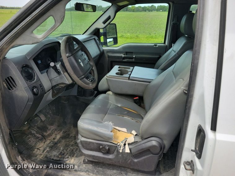 image for item KB9014 2012 Ford F550 utility / service truck