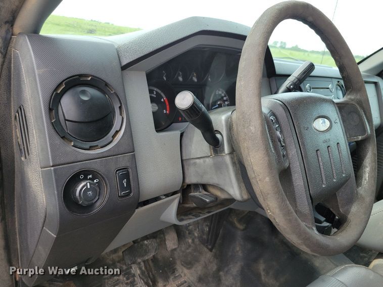 image for item KB9014 2012 Ford F550 utility / service truck