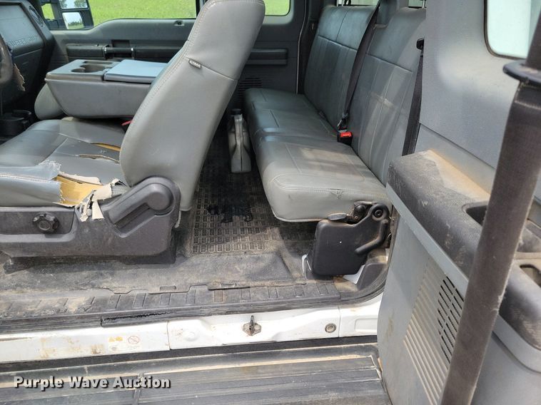 image for item KB9014 2012 Ford F550 utility / service truck