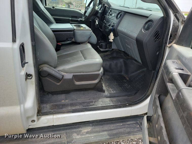 image for item KB9014 2012 Ford F550 utility / service truck