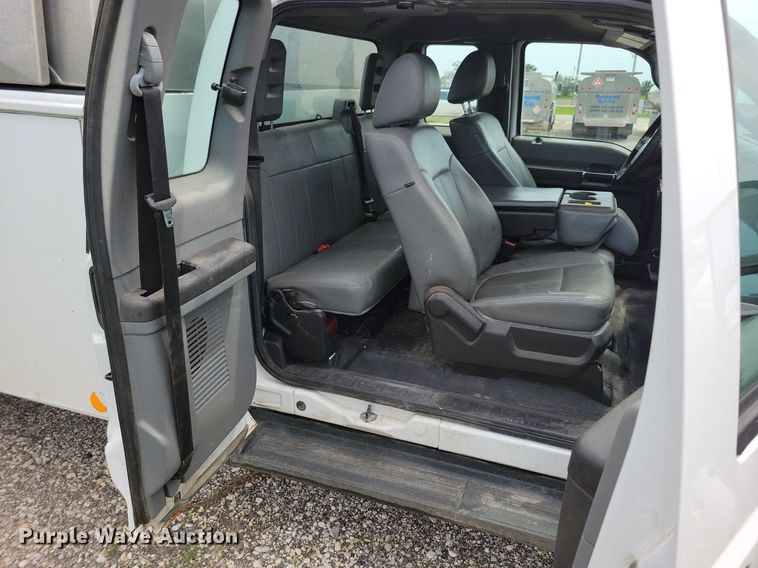 image for item KB9014 2012 Ford F550 utility / service truck