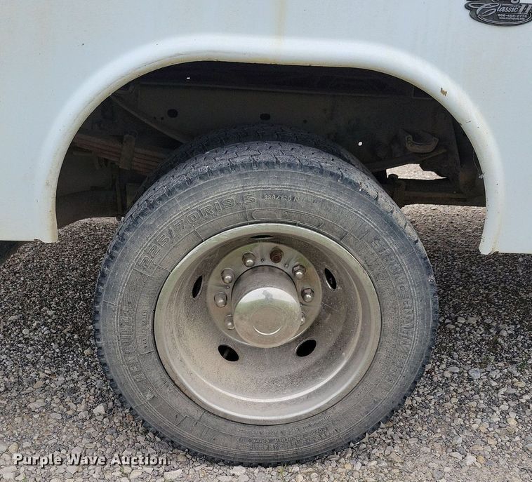 image for item KB9014 2012 Ford F550 utility / service truck