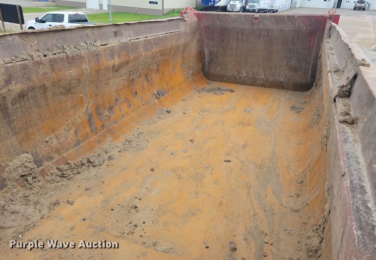 image for item KB9025 2016 Mack GU713 dump truck