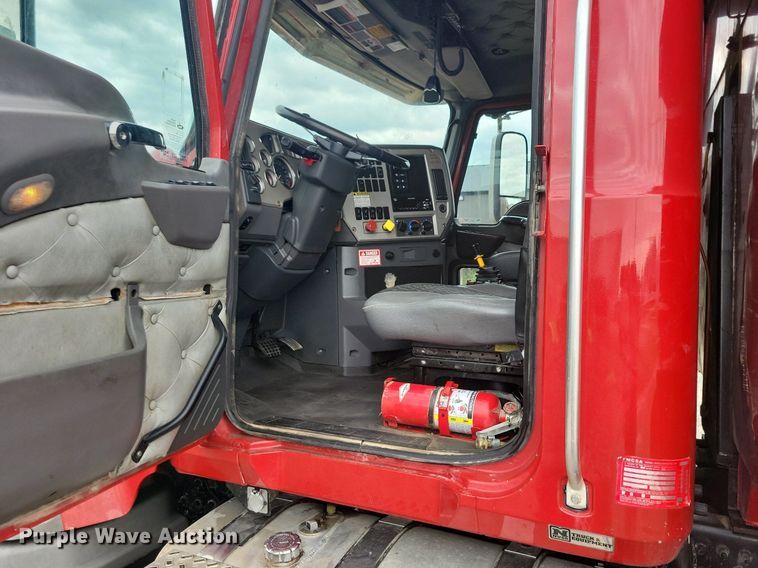 image for item KB9025 2016 Mack GU713 dump truck