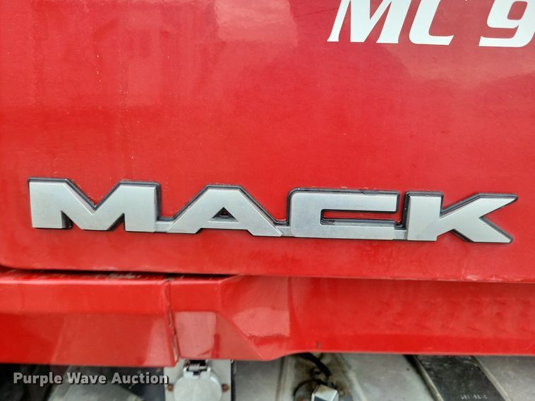 image for item KB9025 2016 Mack GU713 dump truck