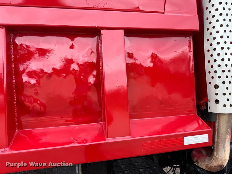 image for item LR9381 1992 International  2554 dump truck