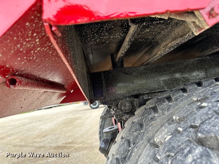 image for item LR9381 1992 International  2554 dump truck