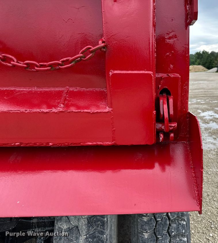 image for item LR9381 1992 International  2554 dump truck