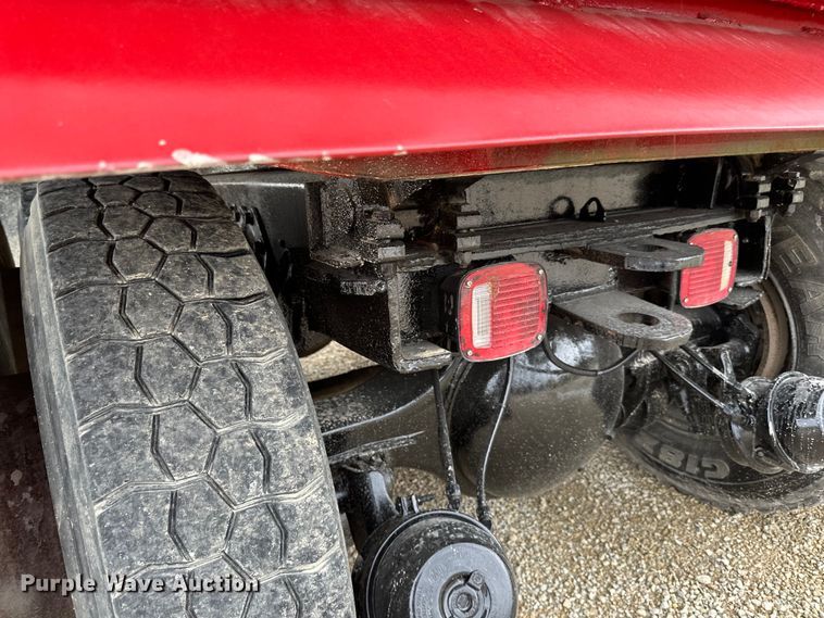 image for item LR9381 1992 International  2554 dump truck