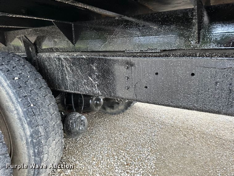 image for item LR9381 1992 International  2554 dump truck