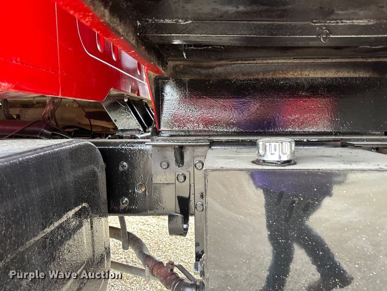 image for item LR9381 1992 International  2554 dump truck