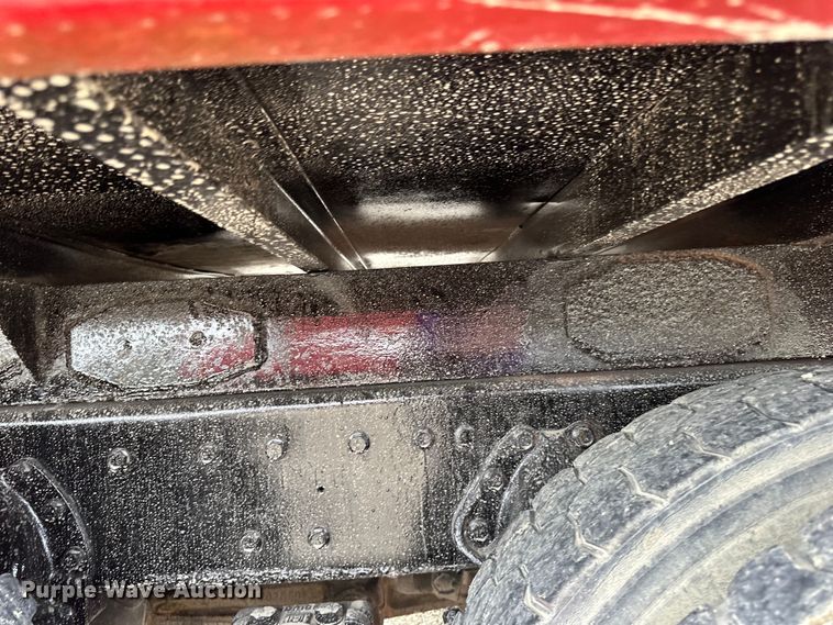 image for item LR9381 1992 International  2554 dump truck