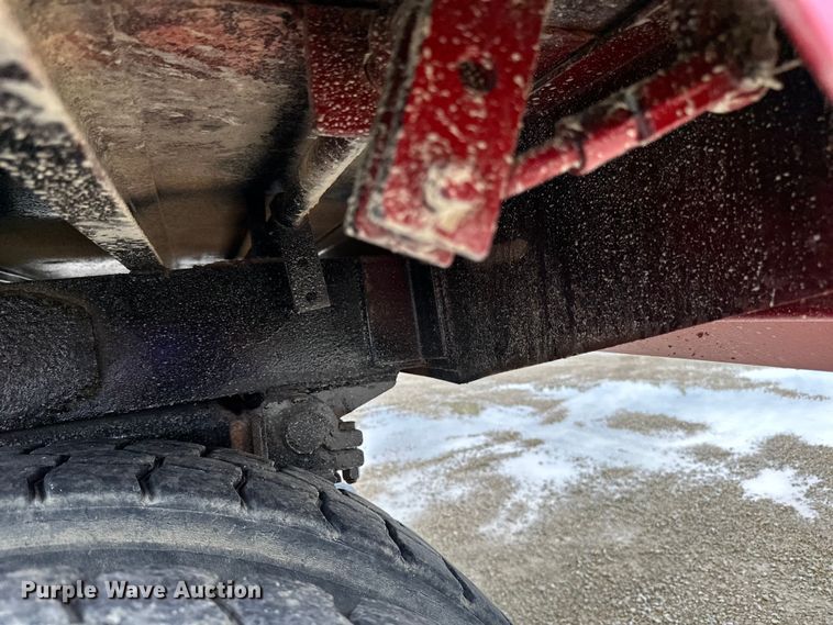 image for item LR9381 1992 International  2554 dump truck