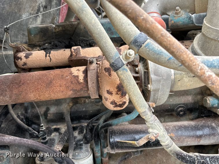 image for item LR9381 1992 International  2554 dump truck