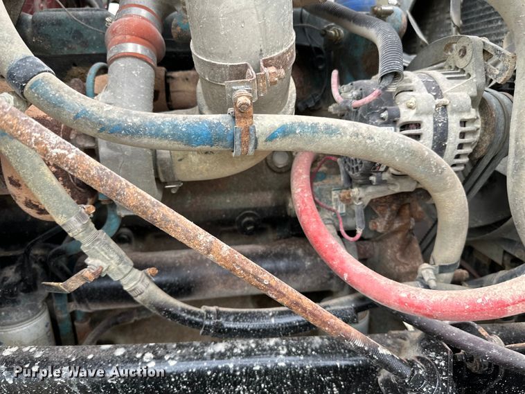 image for item LR9381 1992 International  2554 dump truck